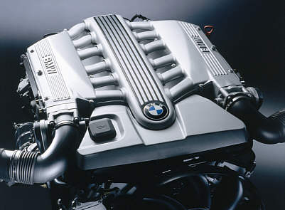 bmw_v12_moter_e65_p0007969-c.jpg